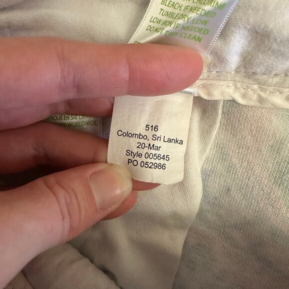 Lilly Pulitzer Buttercup Scallop Hem Shorts Size 8 Tropical Paisley Resort Print - Picture 12 of 13